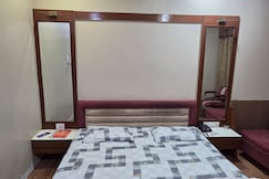 Sundaram hotel and resturant, Khandwa