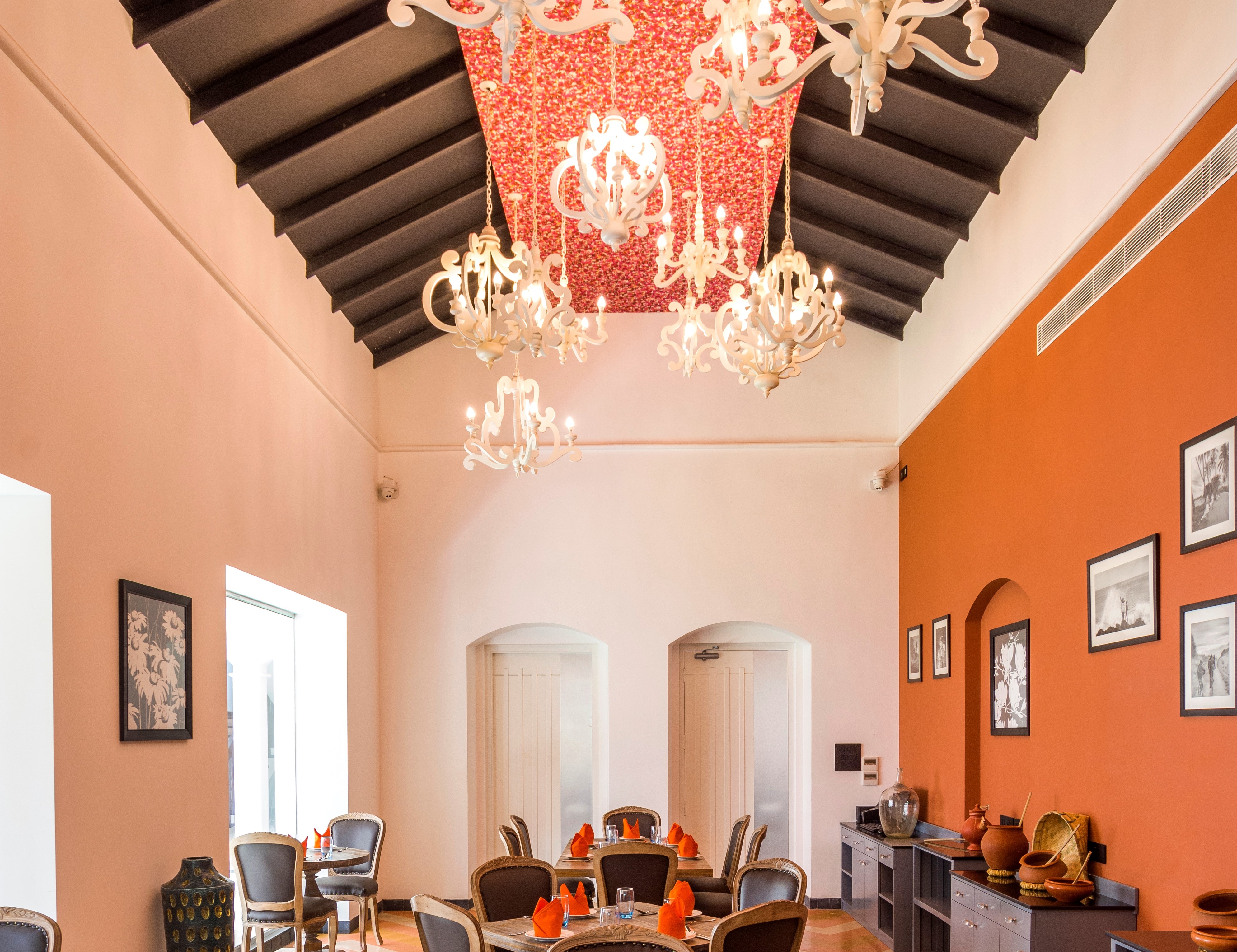 Maravilha - A Boutique Stay - Tap to explore photos