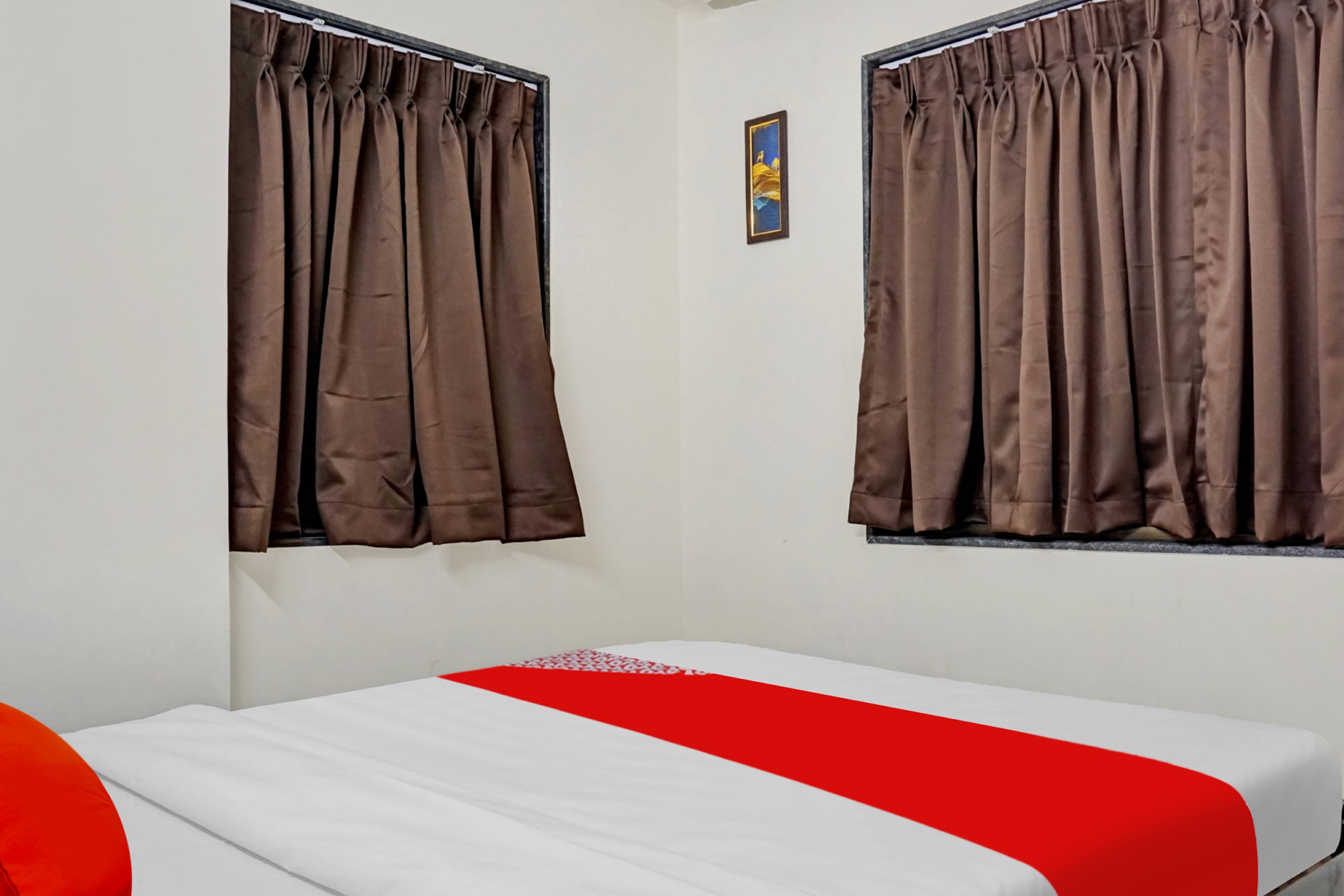 Hotel O Flagship Paradise Inn - Tap to explore photos
