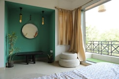 Lakeside Boheme Inn | Rooms & Tents, Karjat