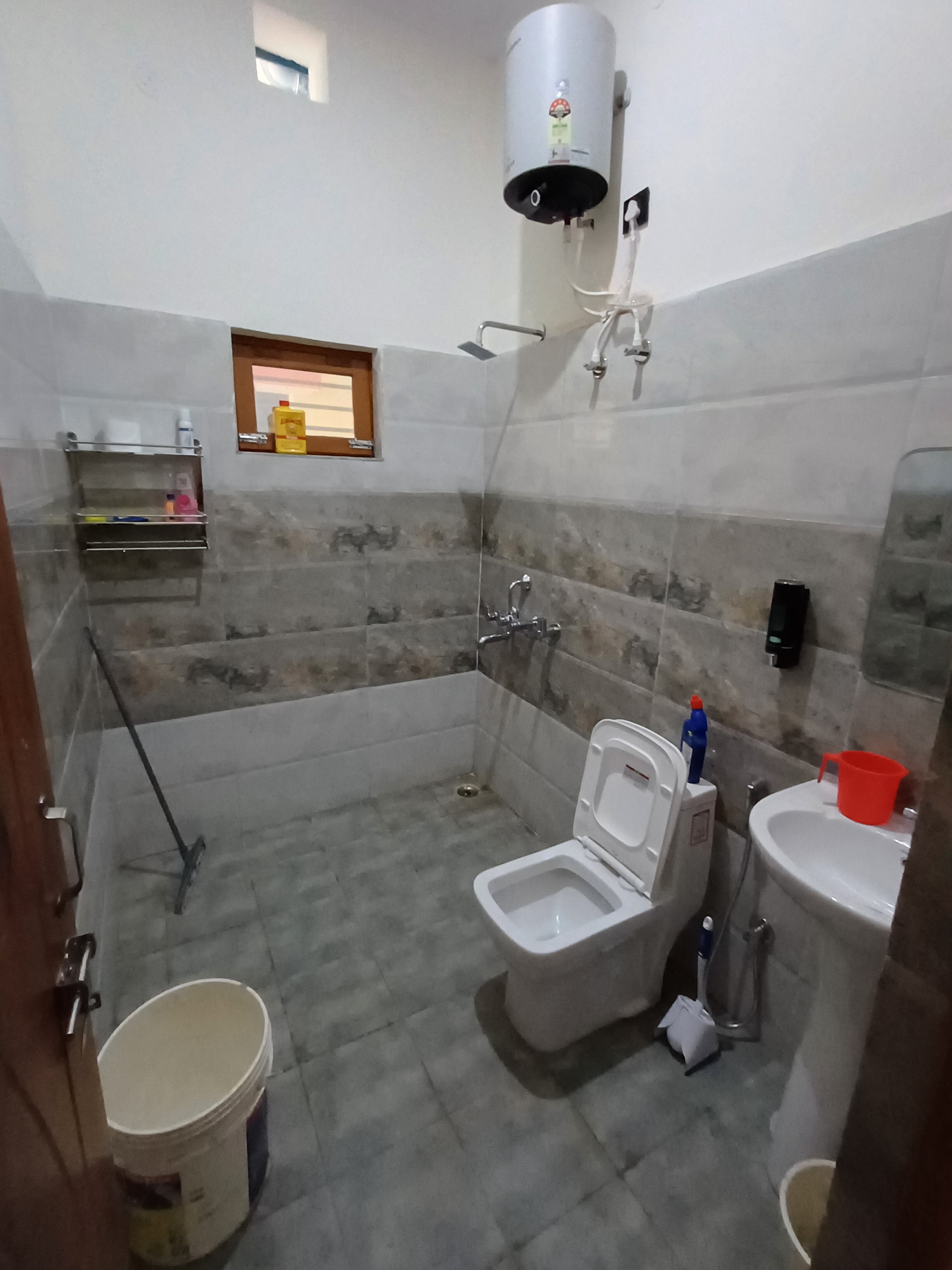 20/1 - The Rawats' Villa - Tap to explore photos