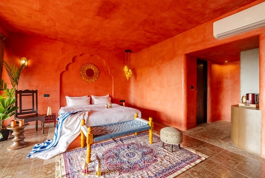 Nomads Resort Luxury Bathtub Suits and Private Pool