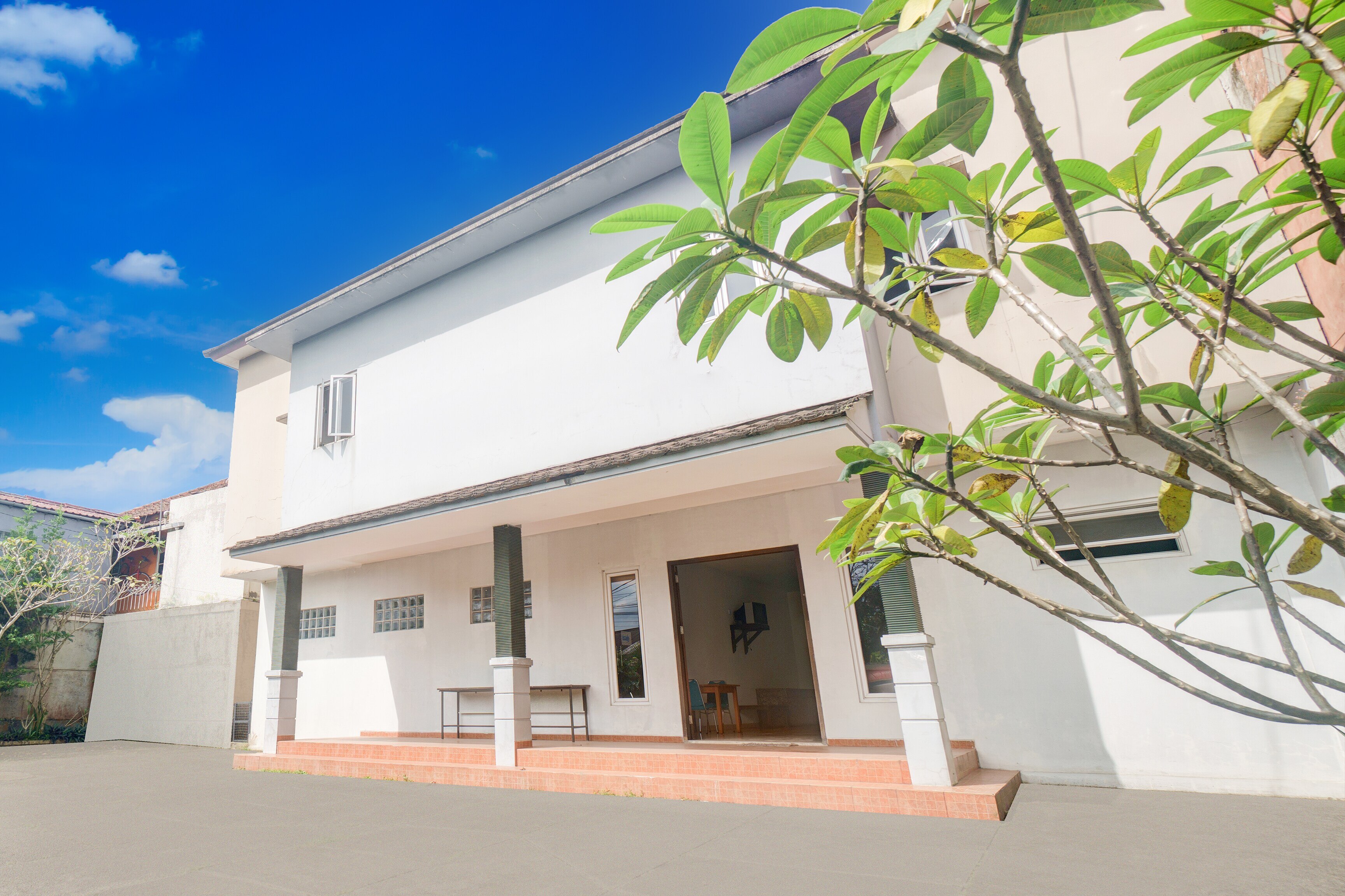 Hotel O Bogor near Taman Safari formerly Hotel Rudian 2 - Tap to explore photos