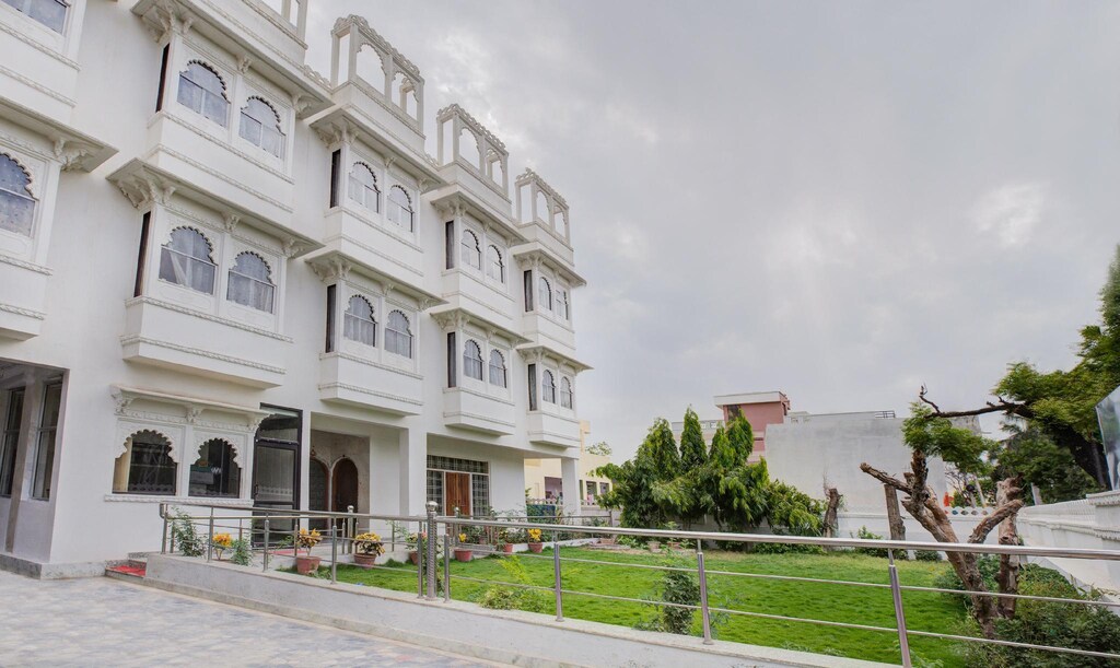 Inda Haveli - Tap to explore photos
