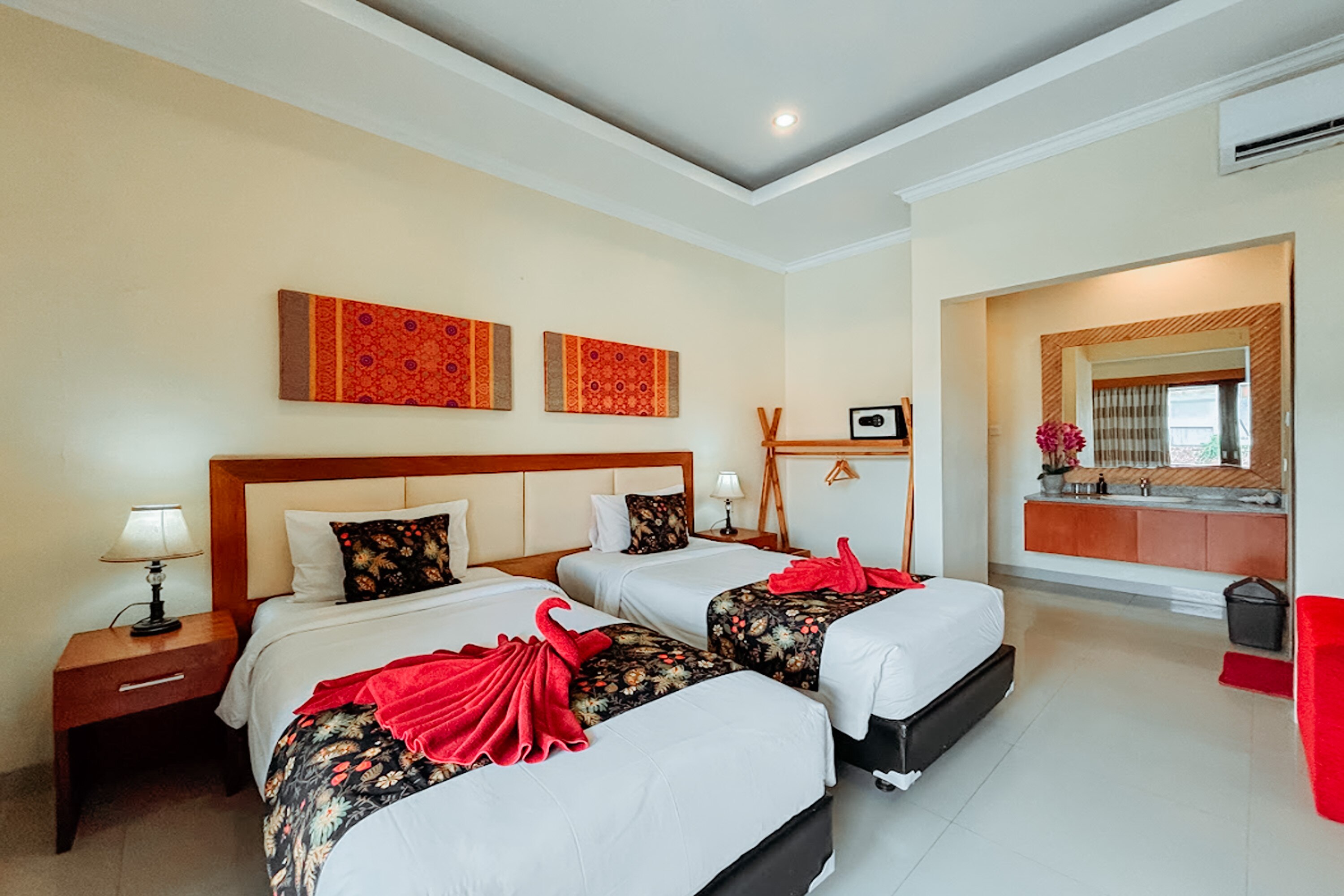 Kubu Petitenget Suite Seminyak - Tap to explore photos