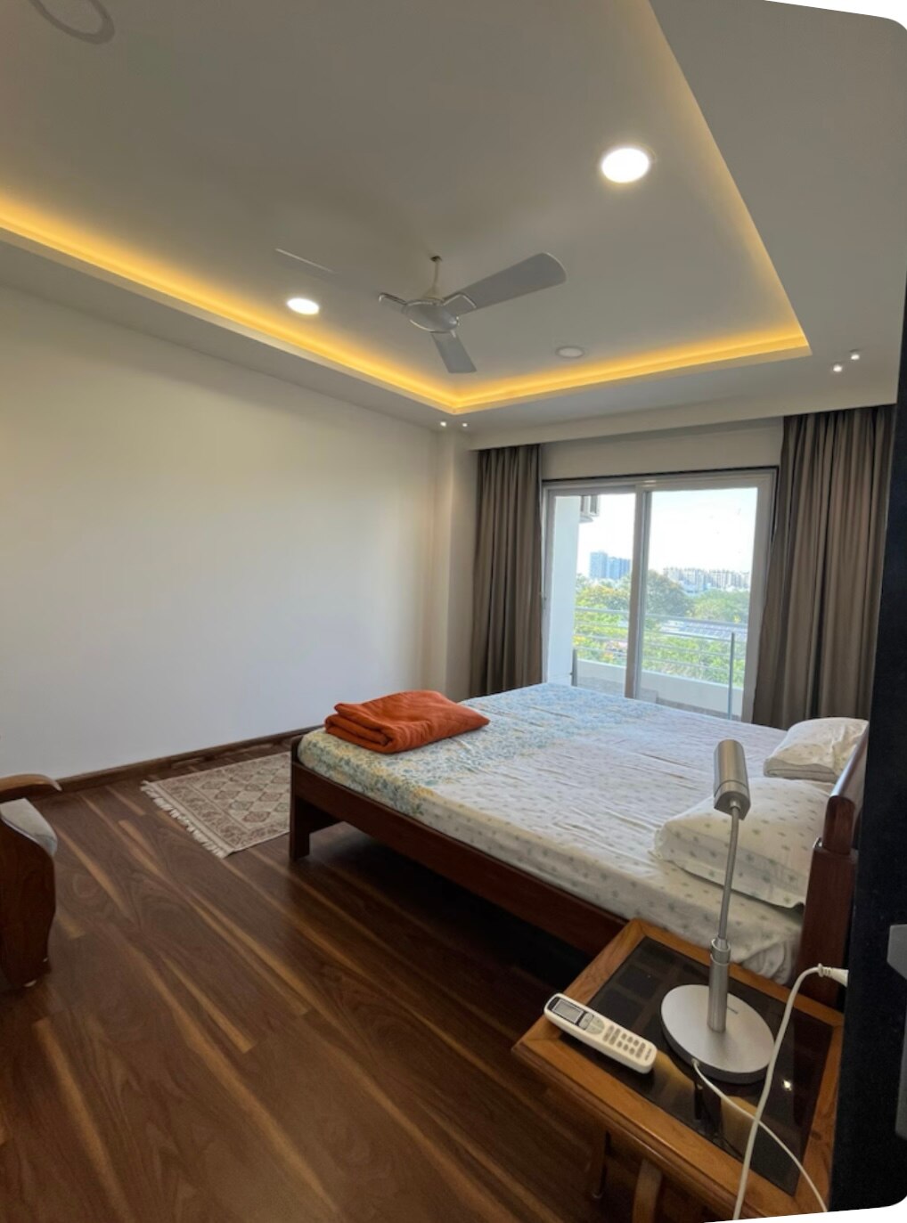 One Stop-Luxury Stay - Tap to explore photos