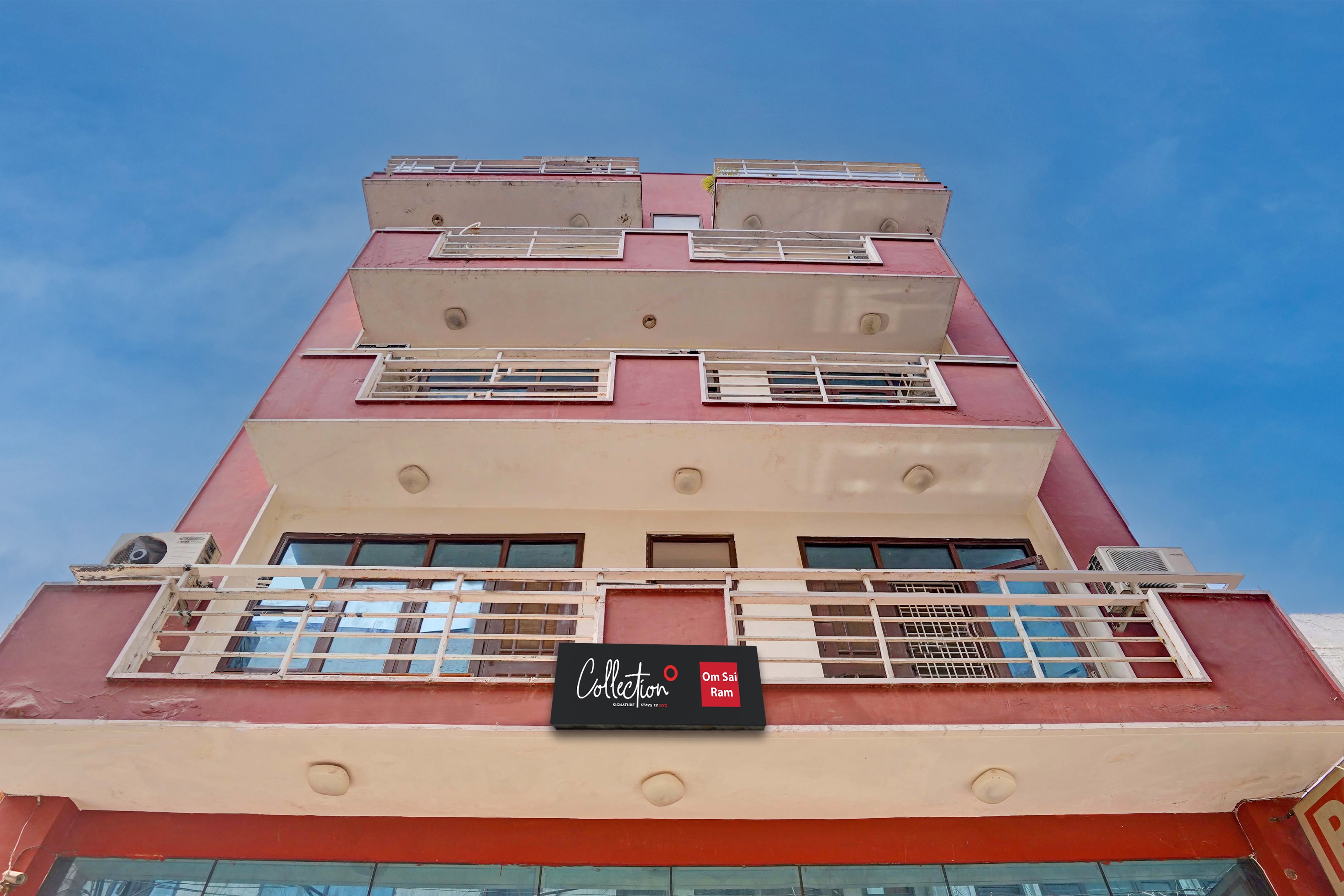 Super Hotel O OM SAI RAM GUEST HOUSE - Tap to explore photos
