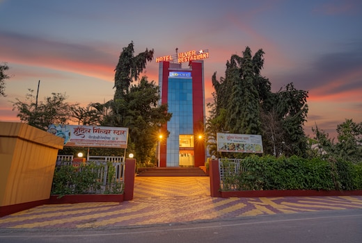 FabHotel Silver Star