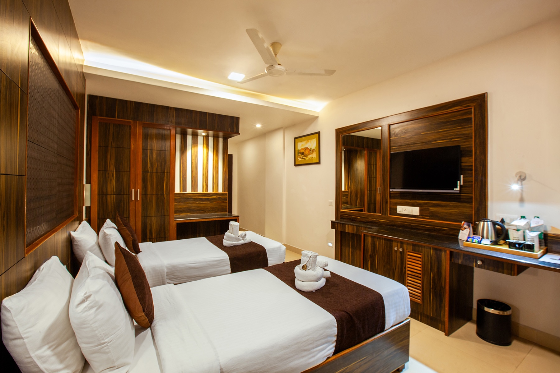 Hotel Laals Inn Grand By Jesway Hotels & Resorts - Tap to explore photos