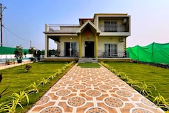 POOL& PAUSE private villa 5bhk nagaon, Pune