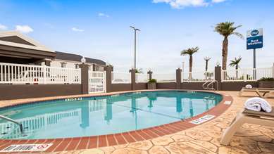 Best Western Refugio Inn - Tap to explore photos