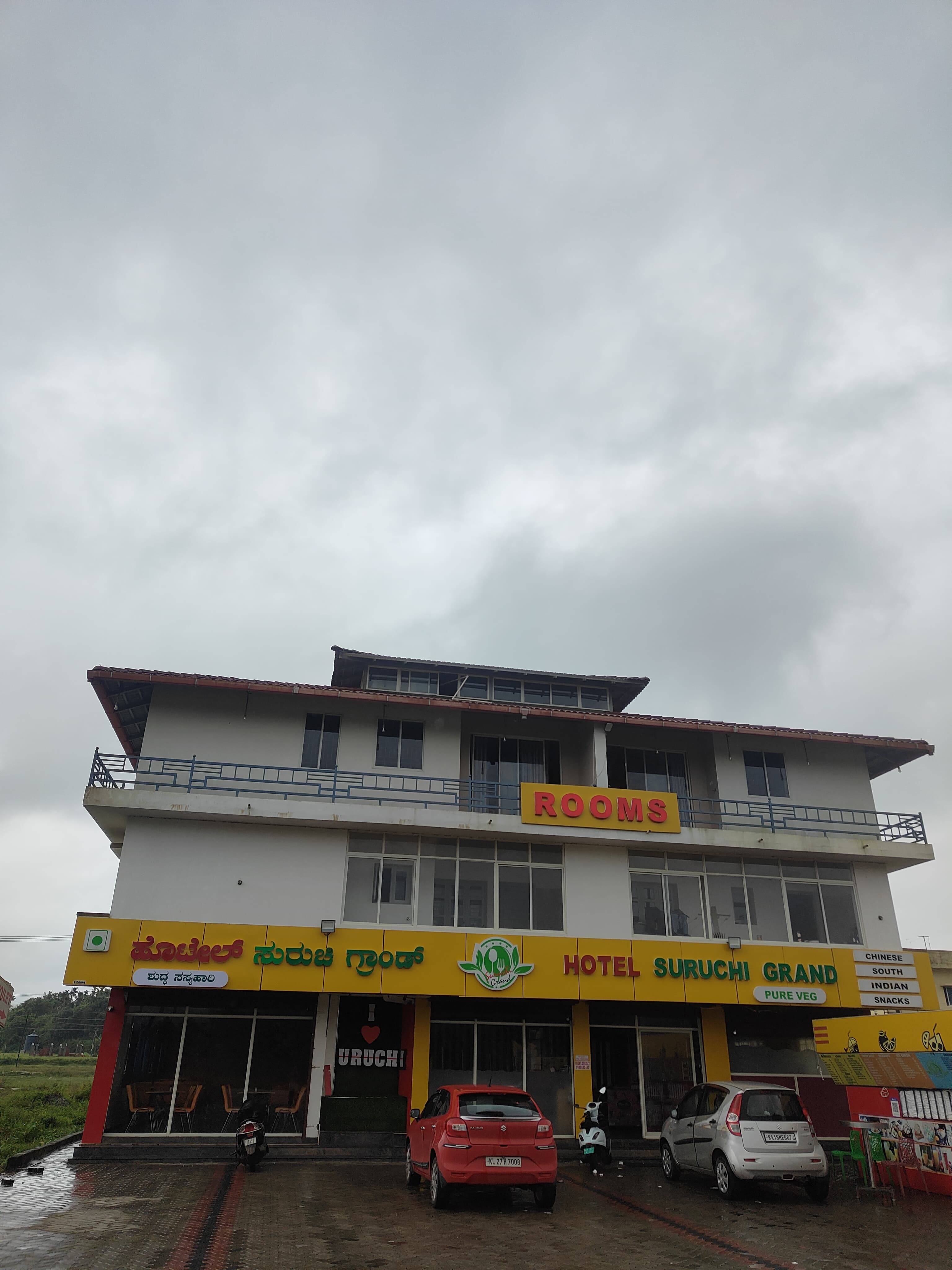 Hotel Surichi Grand - Tap to explore photos