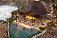 Arna Suites and Ocean Lounge, Bali