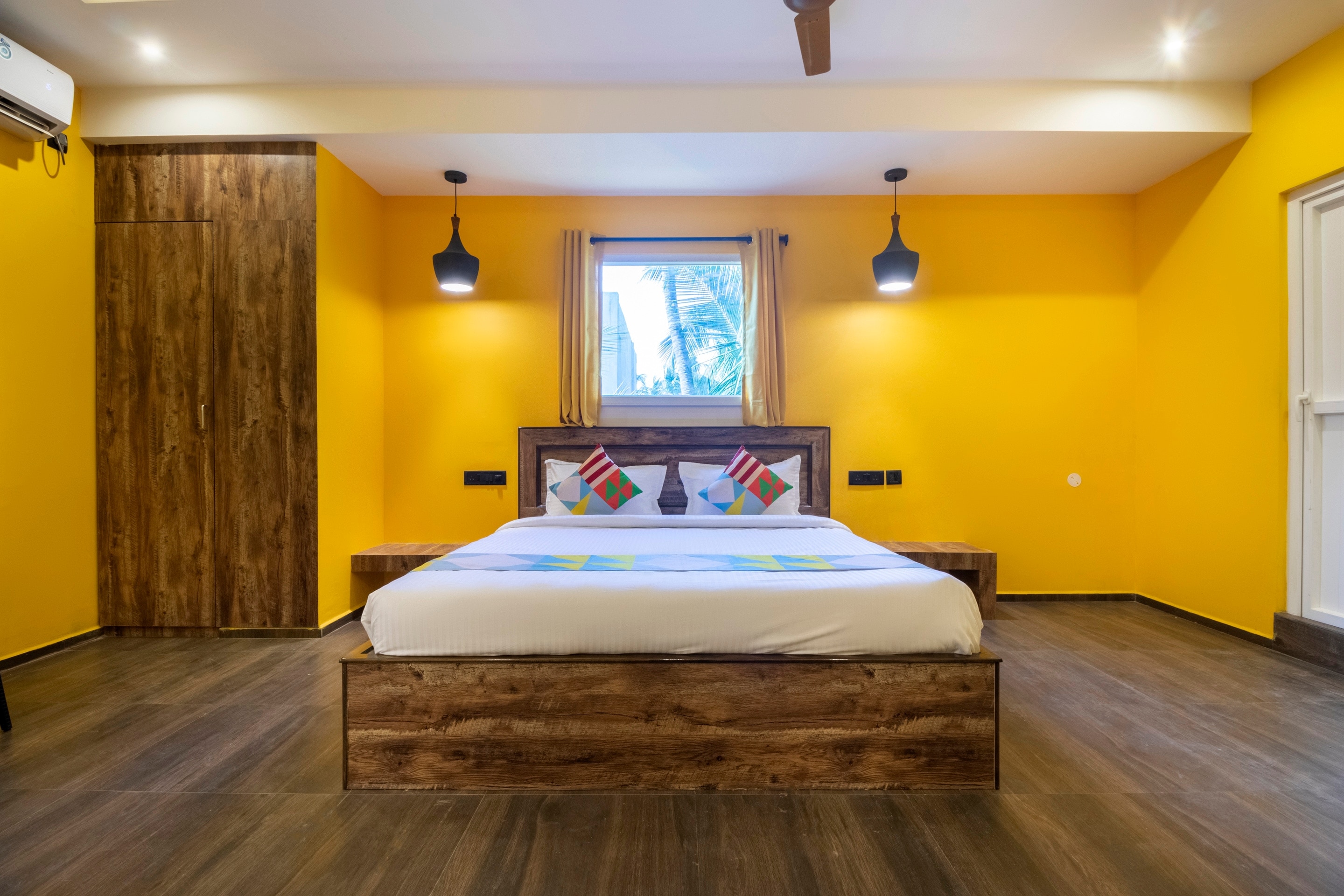 Hotel O Home Le Bliss Hotels ,3 Mins Walk From Rock Beach - Tap to explore photos