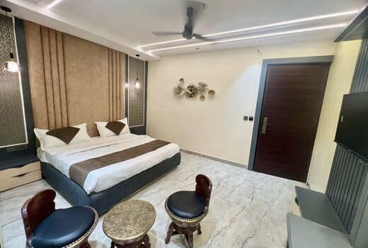 HOTEL CHELSEA PLAZA