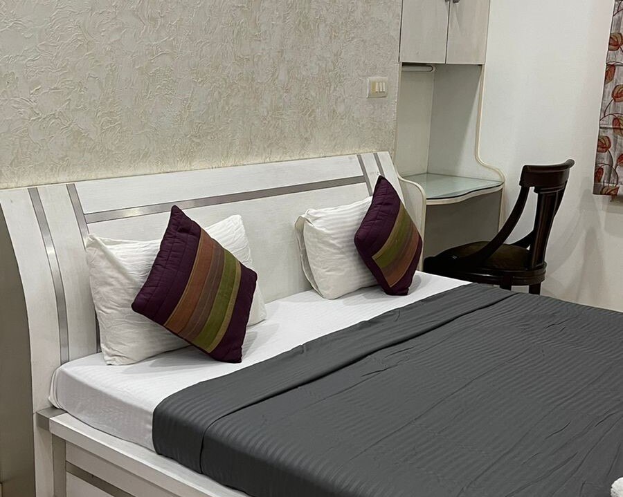Under My Roof Hauz Khas | Serviced Apartment - Tap to explore photos