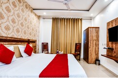 Hotel Almond, Zirakpur