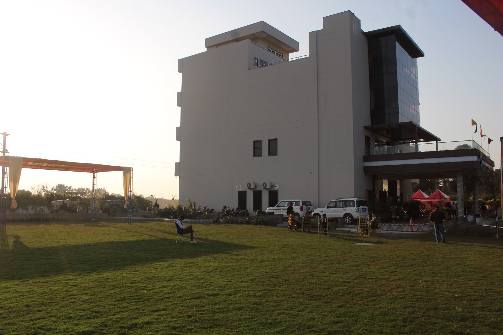 Vijay Vilas- Luxury Hotel - Tap to explore photos