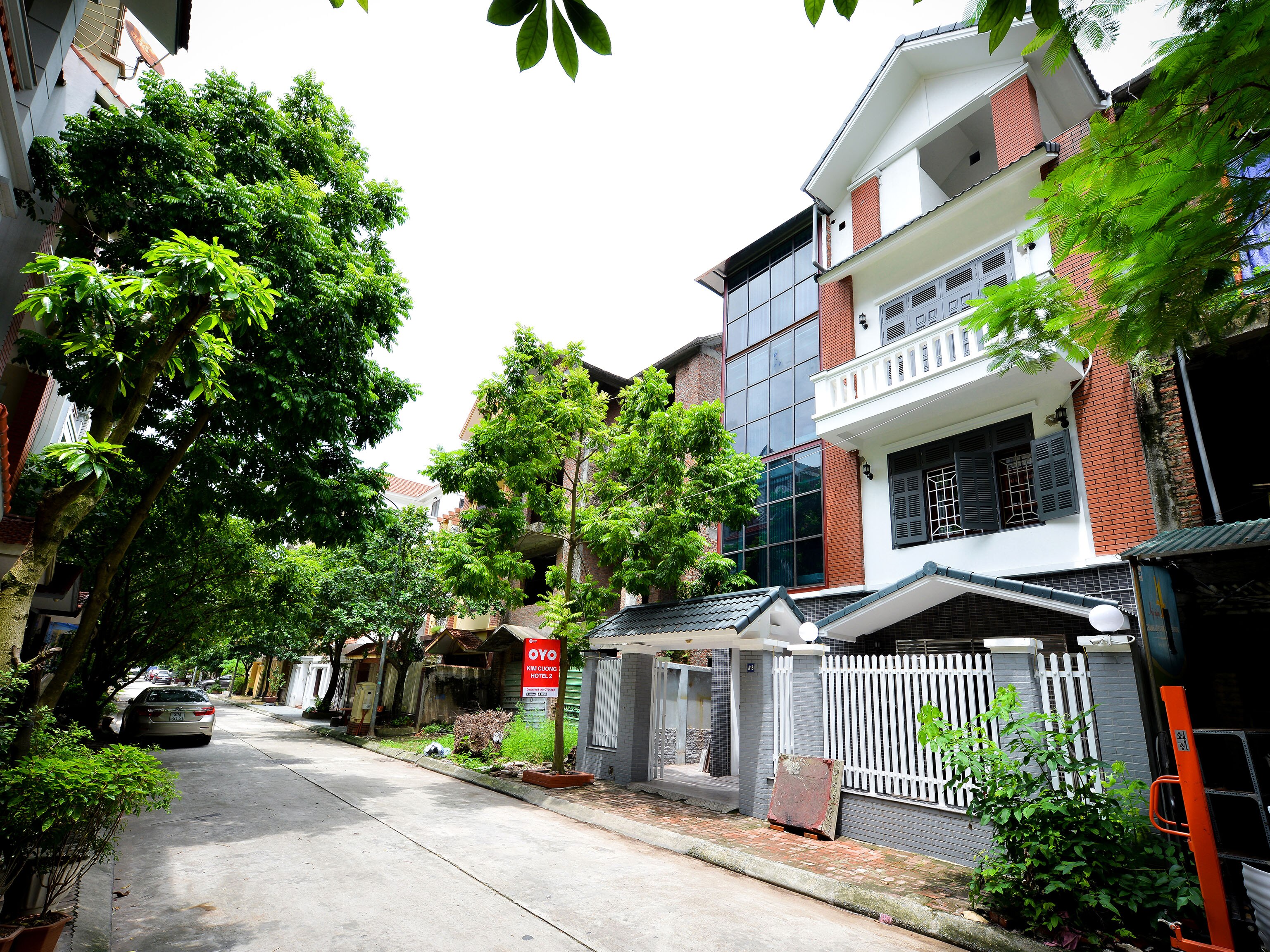 OYO 317 Kim Cuong Hotel 2 - Tap to explore photos