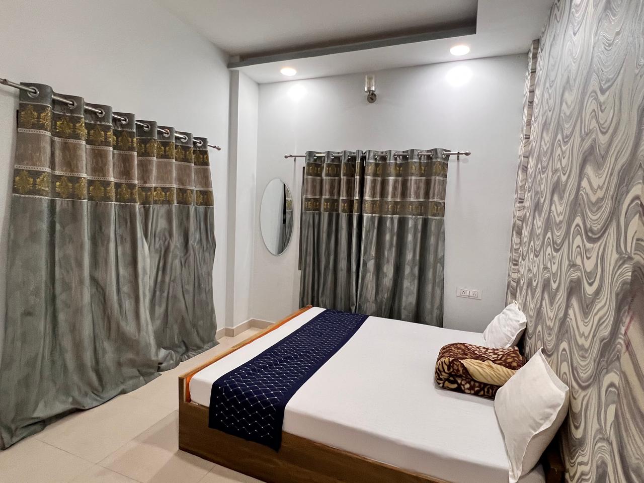 Hotel Girdhari Inn - Tap to explore photos