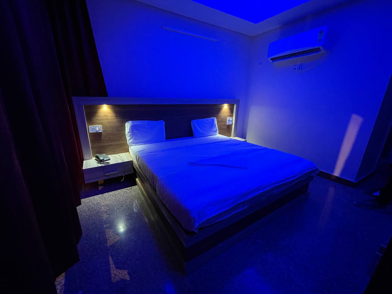 HOTEL SHREE JI - Tap to explore photos