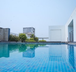 Swimming Pool 1
