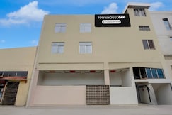 Townhouse Oak Fazalganj Formerly RR Grand, Kanpur