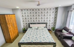 AC King sized Bedroom with balcony