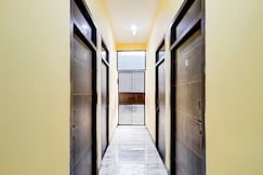 OYO Hotel Dream house, Dankaur