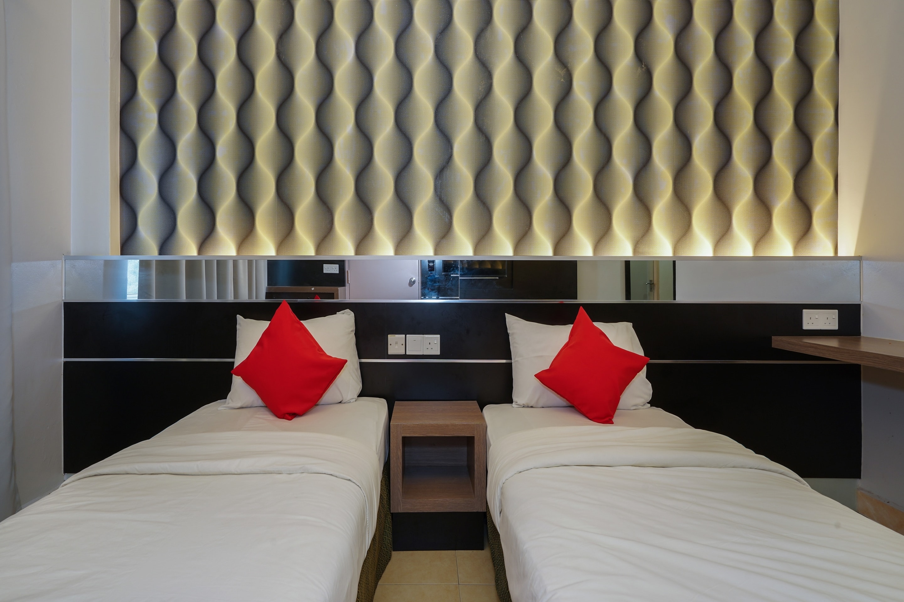 Super OYO 44083 Hotel Orchard Inn - Tap to explore photos