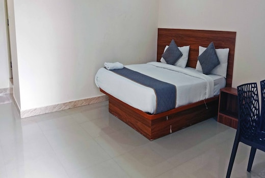 Galaxy Rooms near Jalahalli Cross