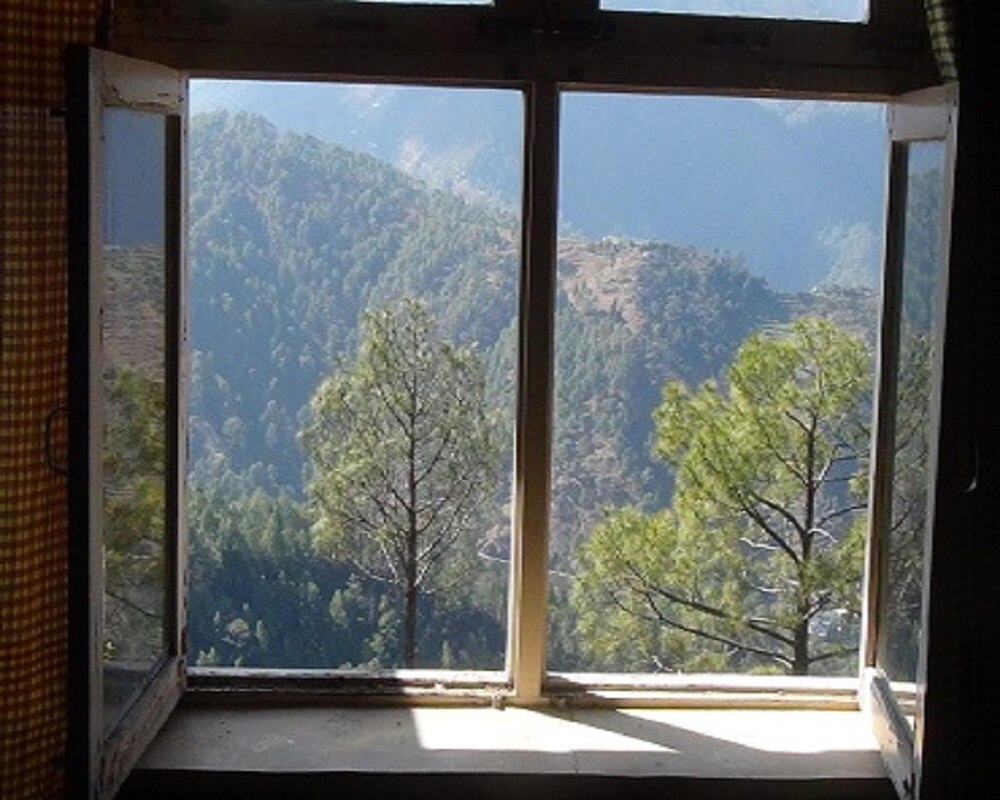 The Himalayan Breeze Resort - Tap to explore photos