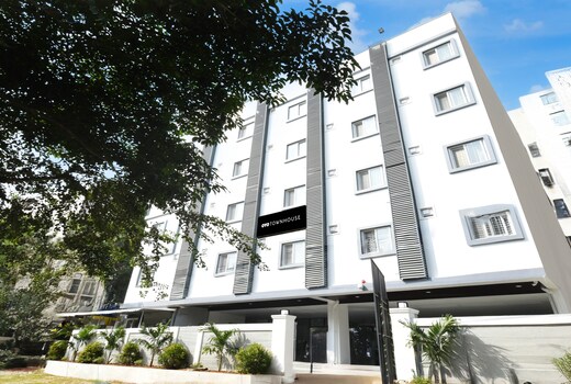 Super Townhouse IKON SUITES