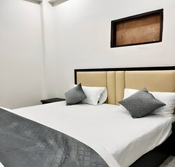 STANDARD AC ROOM