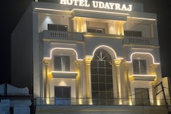 HOTEL UDAYRAJ, Chotila