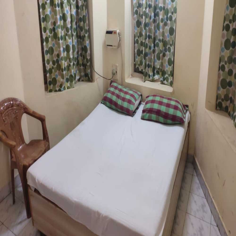 Harini Lodge Egmore - Tap to explore photos