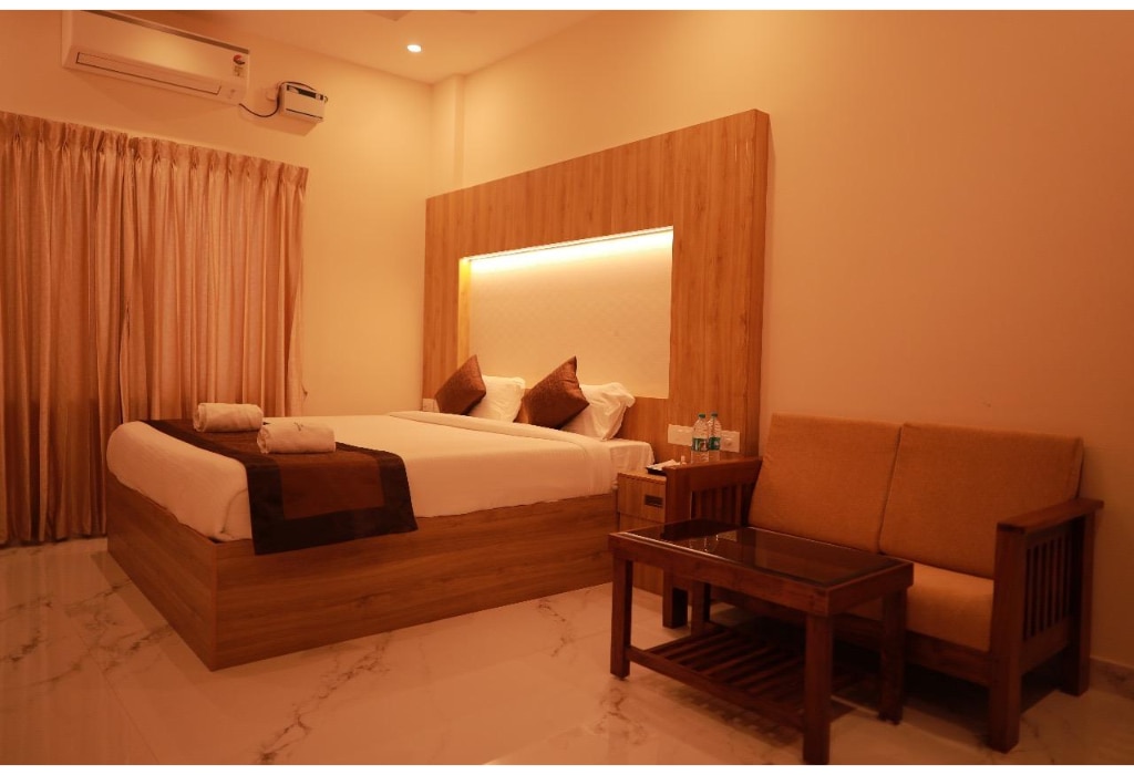 HOTEL SAHAYA ARASI - Tap to explore photos