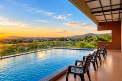 Gulmohar @ The Vineyard Villas | 6BR | Infinity Pool, Igatpuri