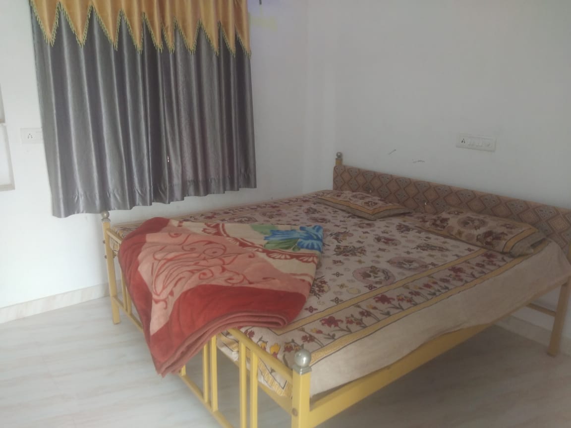 Ratan Palace Guest House - Tap to explore photos