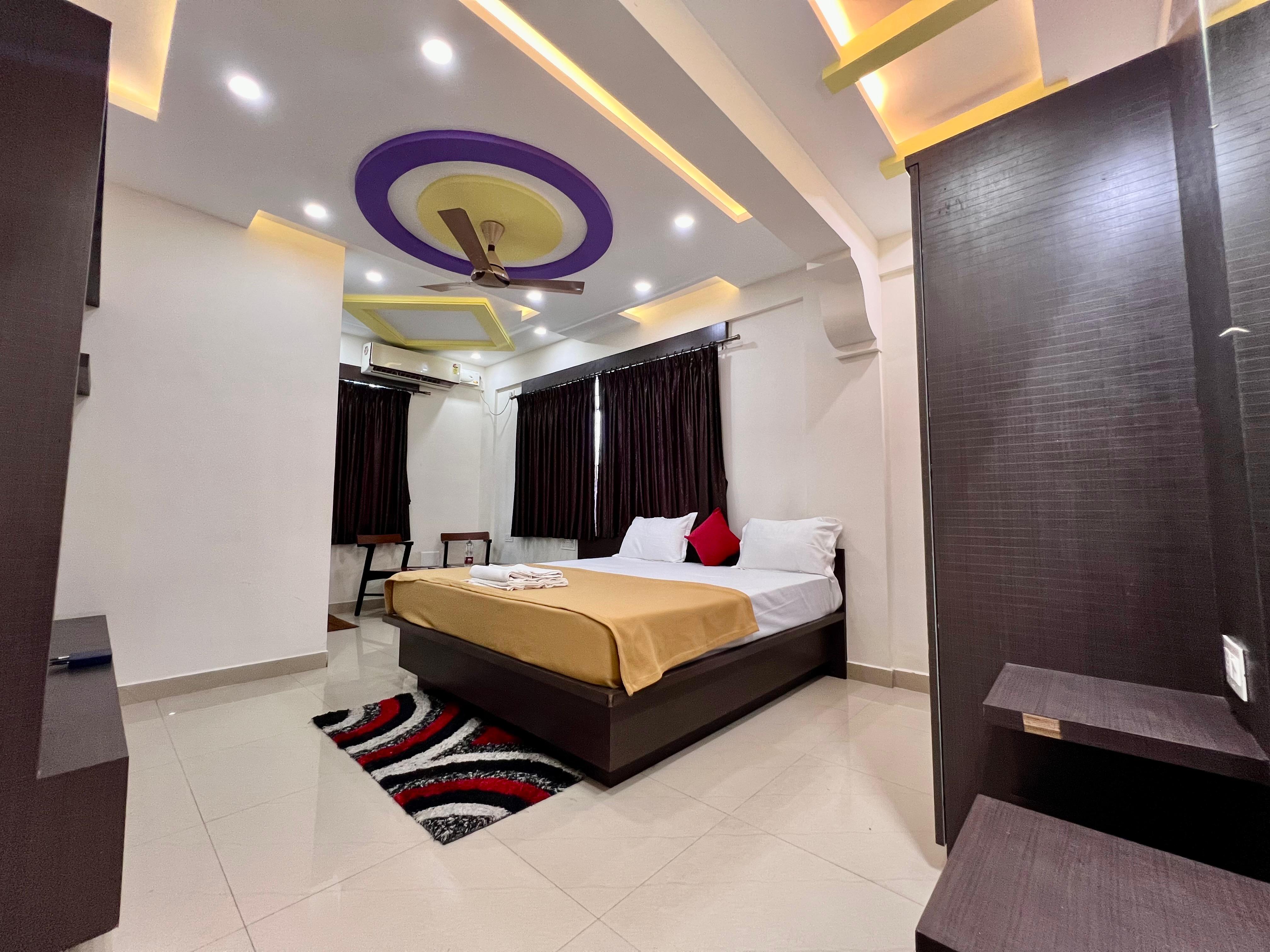Ratna Sagar Service Apartment. - Tap to explore photos