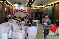 Jai shree krishna restaurant and guest house, Chunar