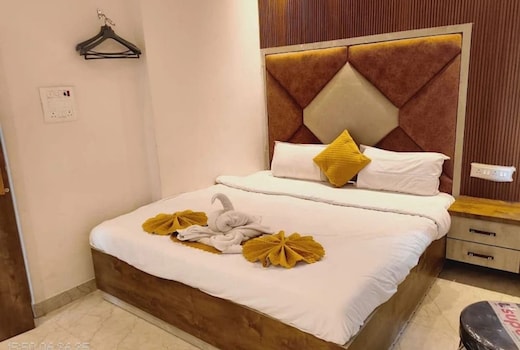 Hotel O Devanshi Palace