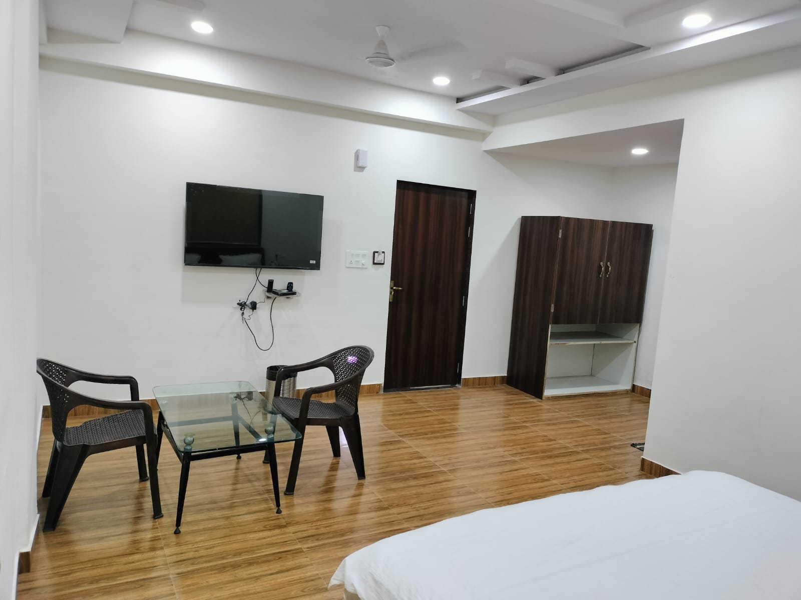 hotel satkar international - Tap to explore photos