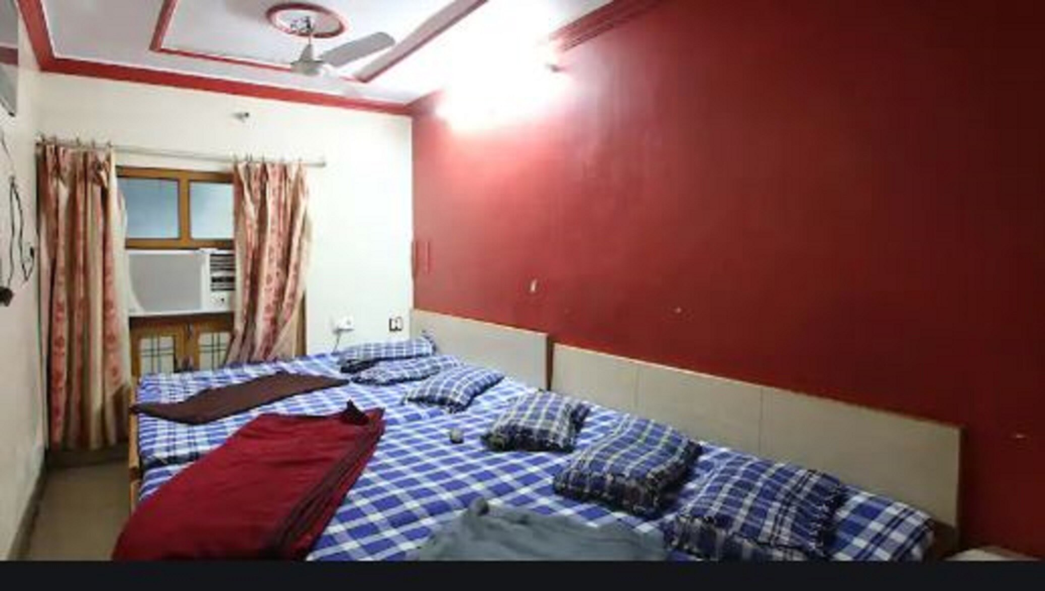Rahat Guest House - Tap to explore photos