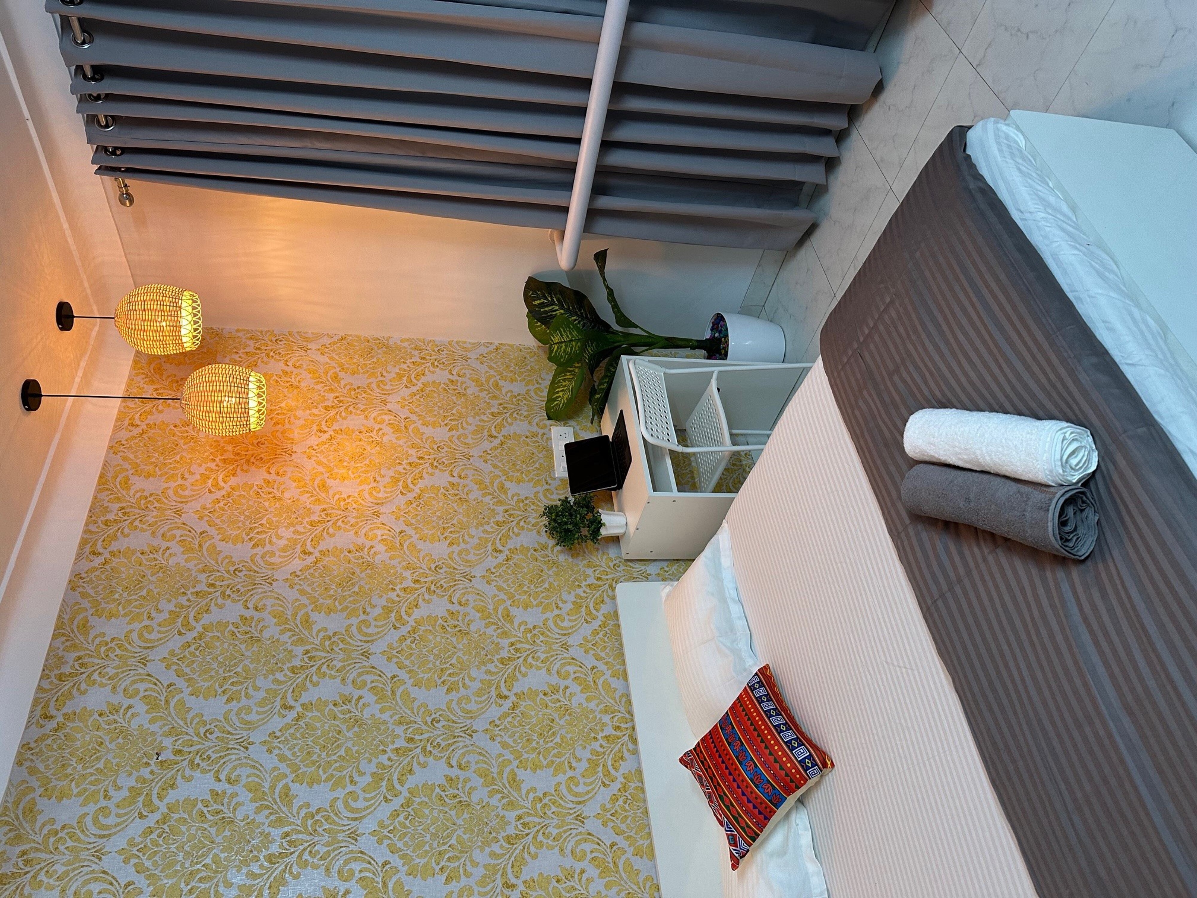 Oxford Studio in Koregaon Park - Tap to explore photos