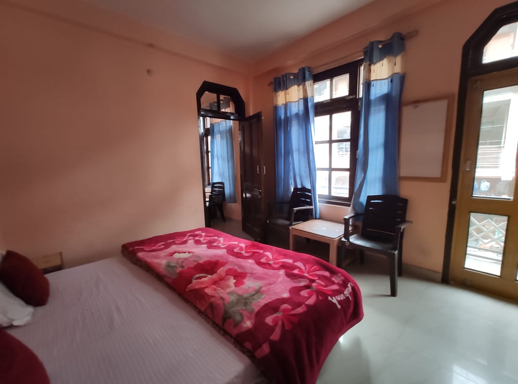 Purple House Kasol | Rooms & Restaurant - Tap to explore photos