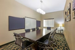 Best Western Plus Searcy Inn, White