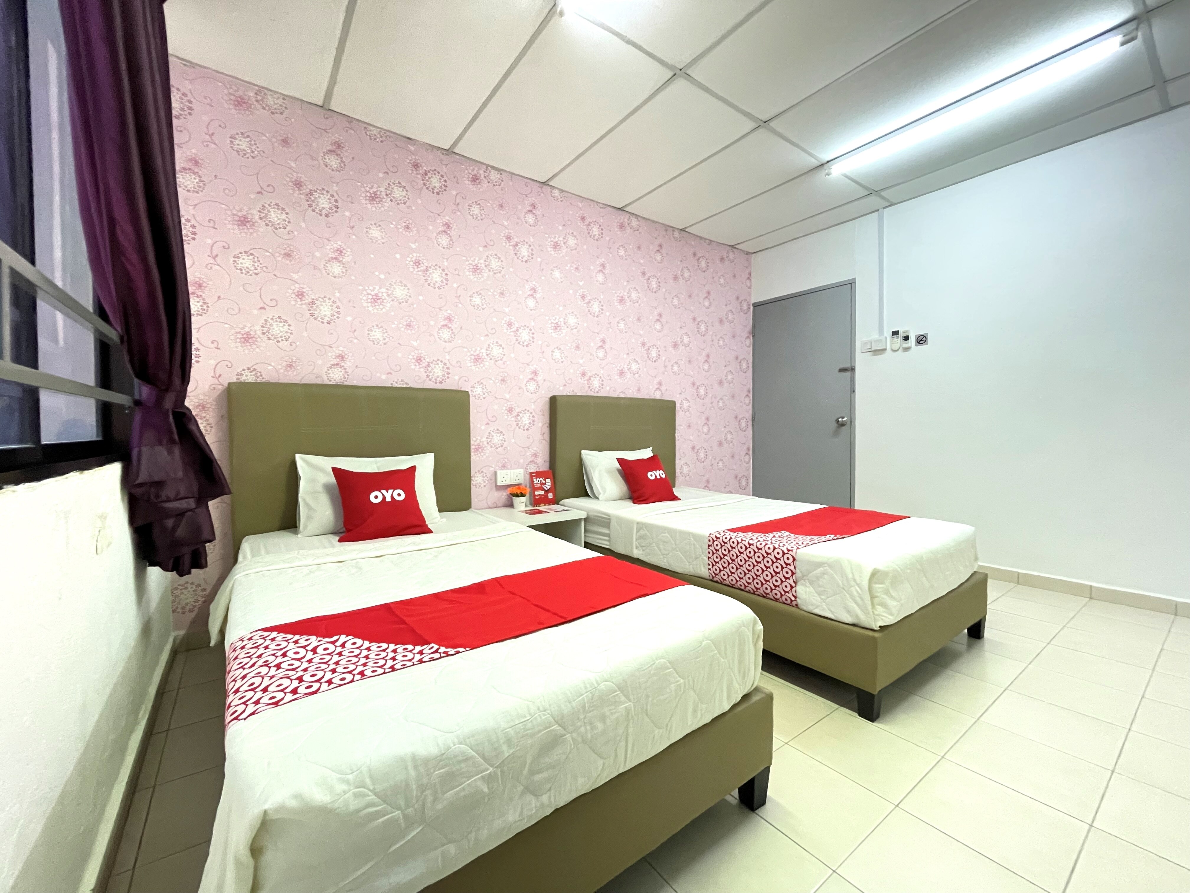 OYO Home 90326 Wg Guest House - Tap to explore photos