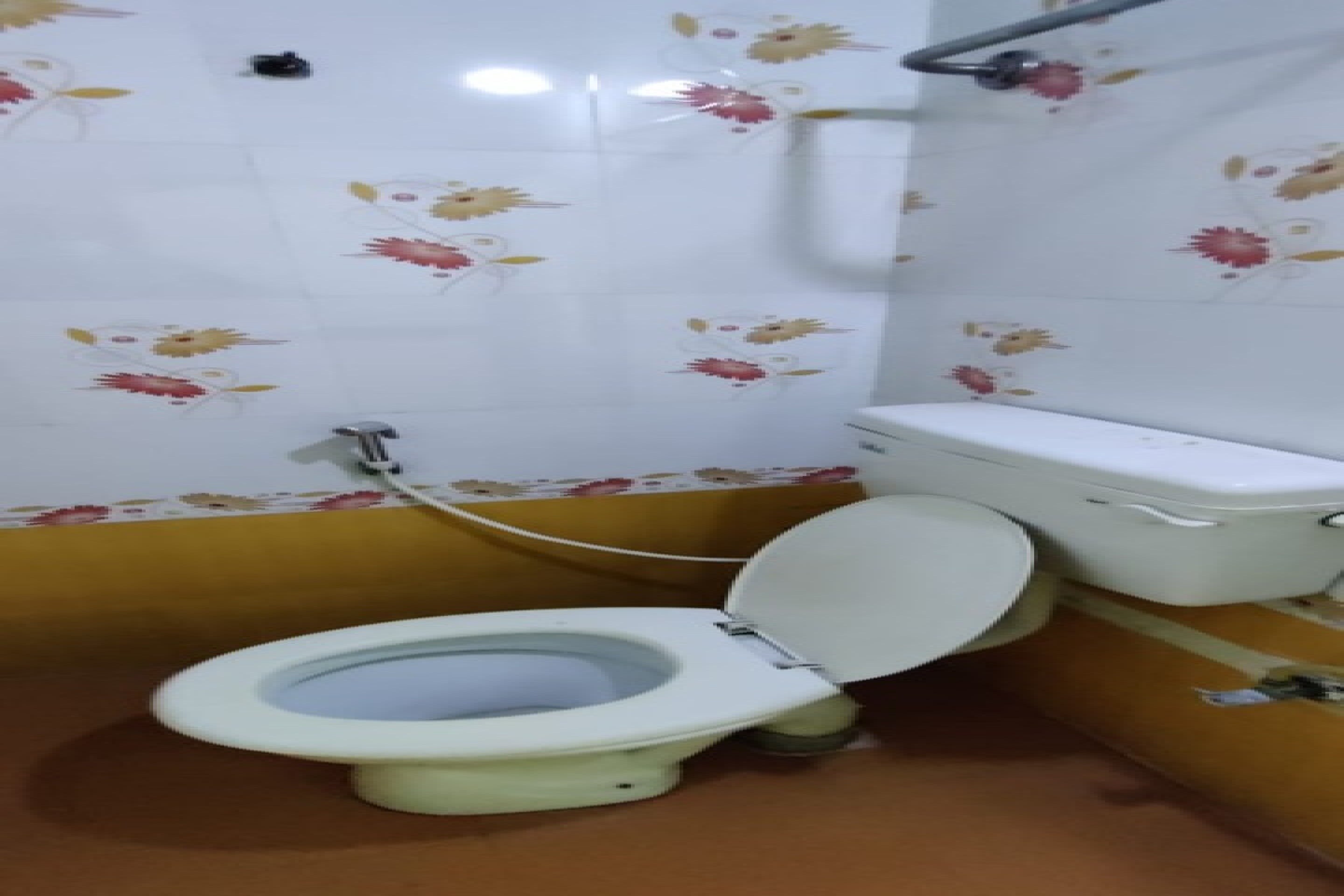 SPOT ON The Grand Guest House Near PVR Cinemas Skywalk - Tap to explore photos