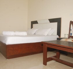 Valley-view Room with Balcony